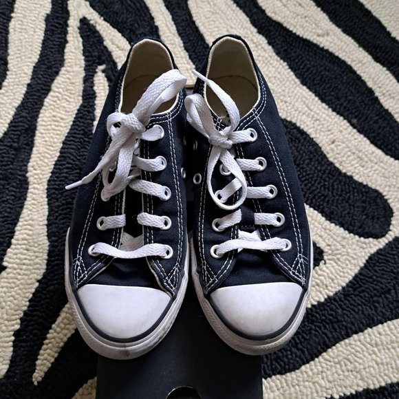 Youth Black Converse Sneakers size 13 - Picture 1 of 4